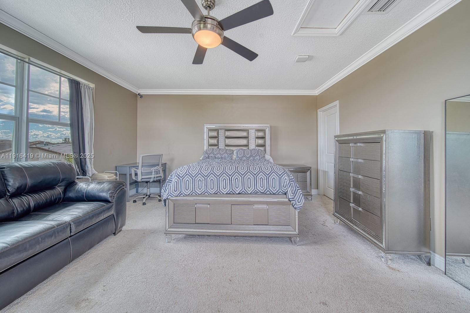 CRYSTAL LAKE 1ST SEC - Residential