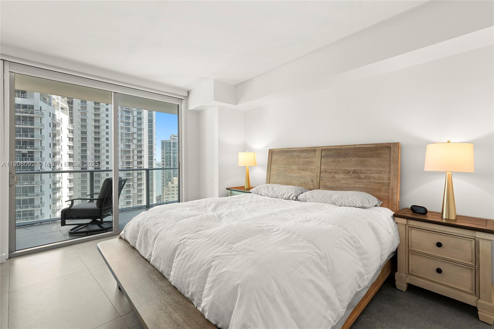 1100 MILLECENTO RESIDENCE - Residential