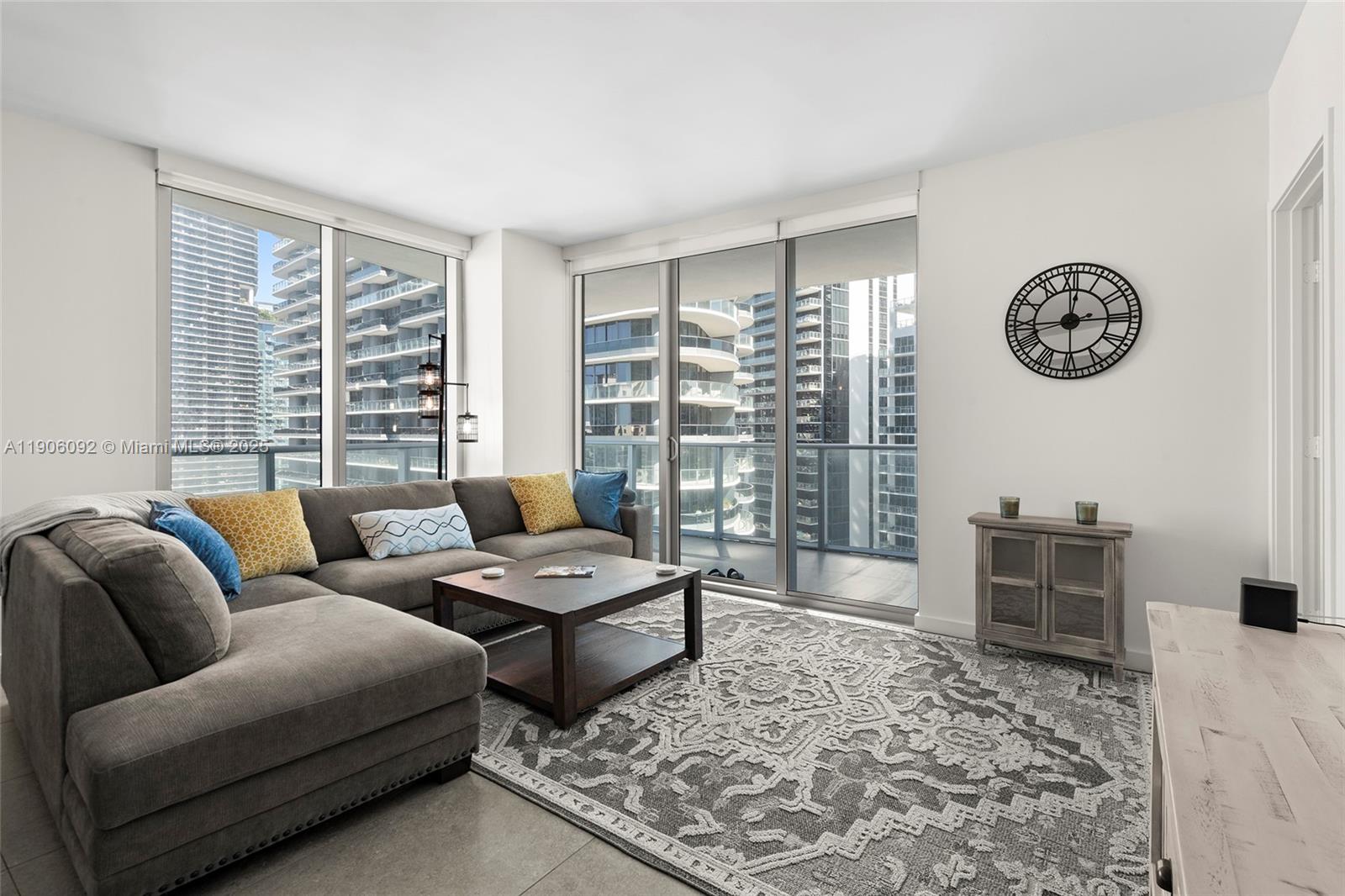 1100 MILLECENTO RESIDENCE - Residential