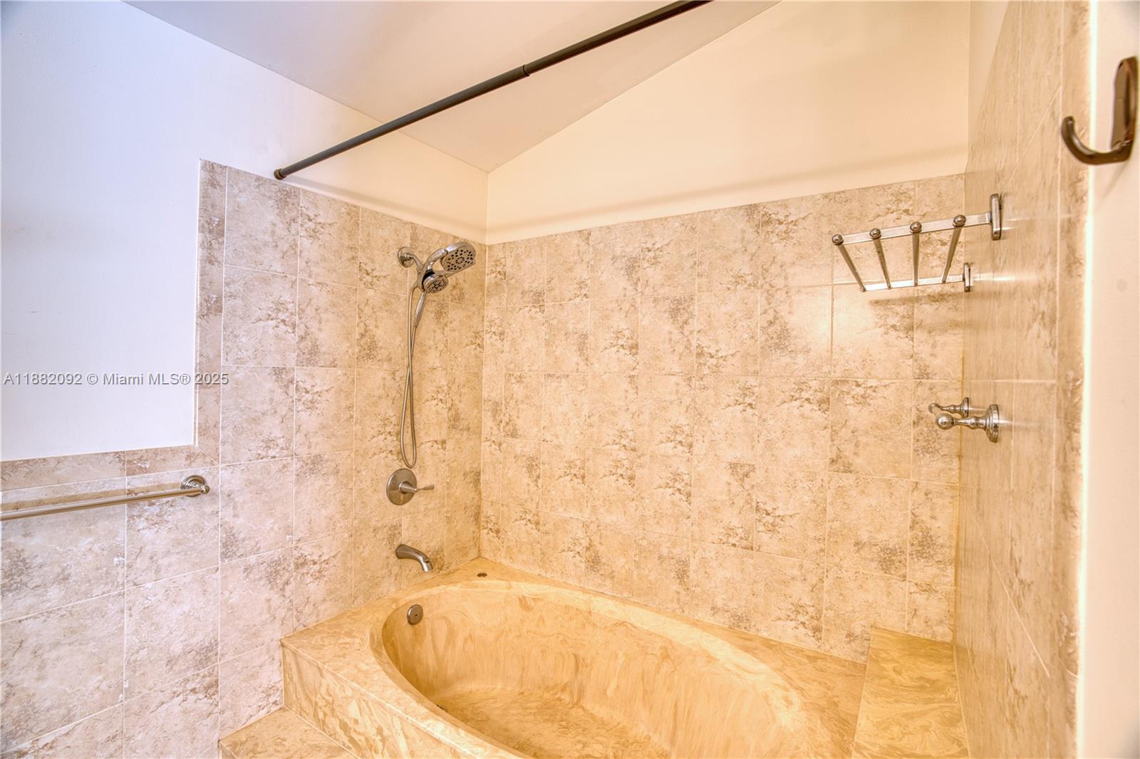 CINNAMON 1 - Residential