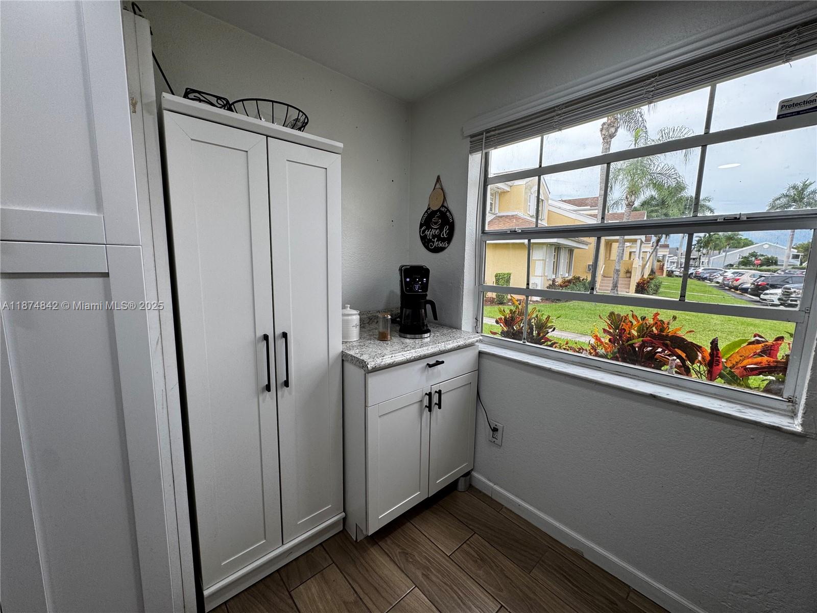 KEYS GATE CONDO NO SEVEN - Residential