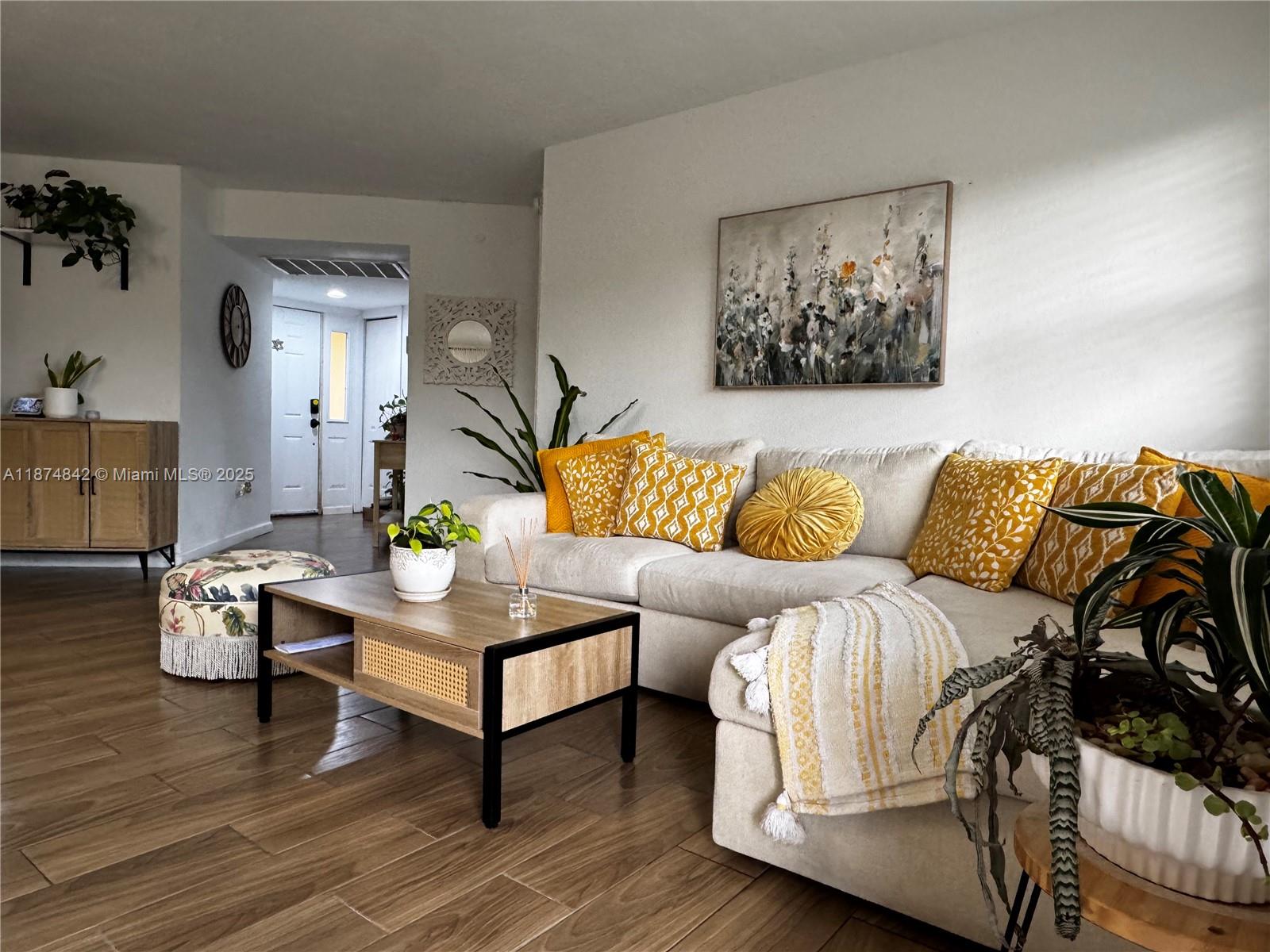 KEYS GATE CONDO NO SEVEN - Residential