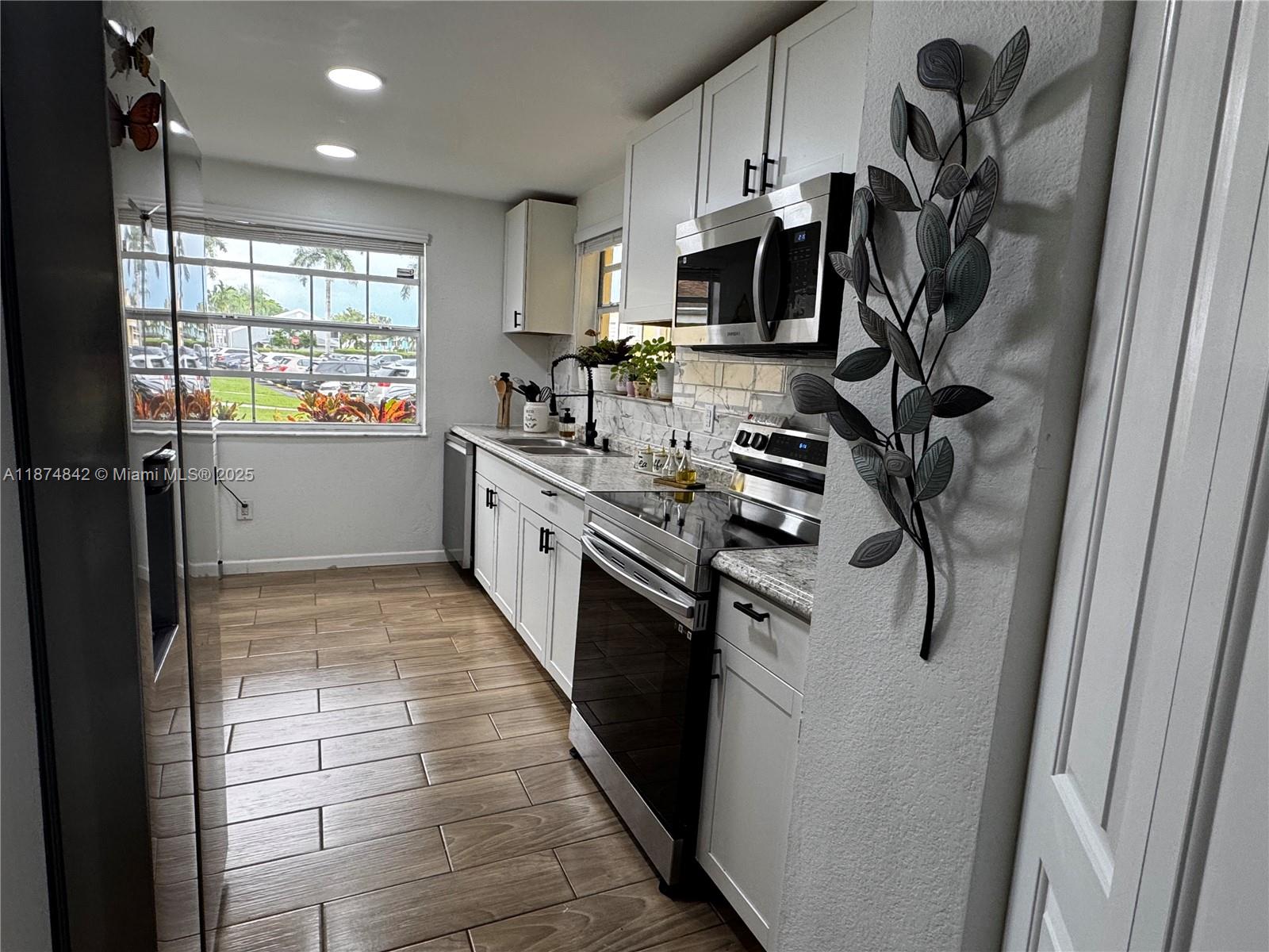 KEYS GATE CONDO NO SEVEN - Residential