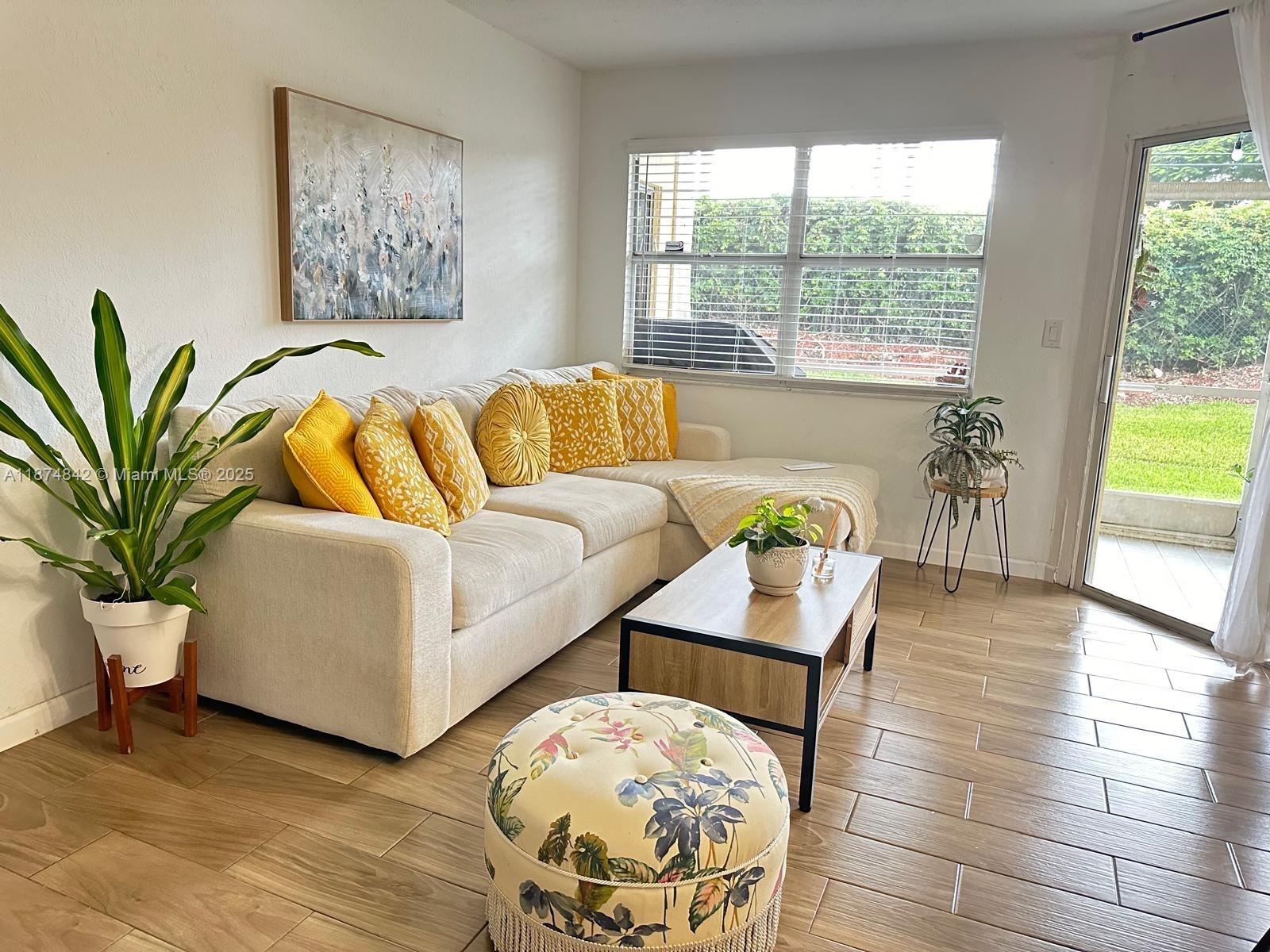 KEYS GATE CONDO NO SEVEN - Residential