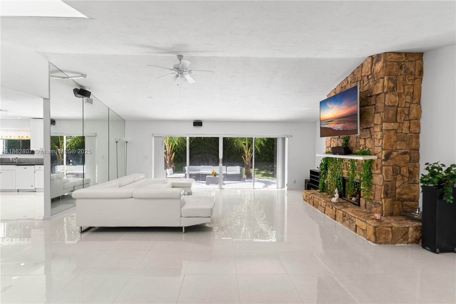 CRANBROOK LAKE ESTATES - Residential