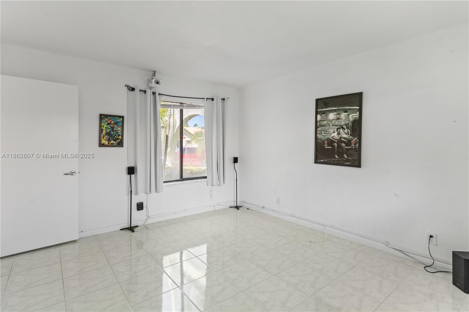 CRANBROOK LAKE ESTATES - Residential