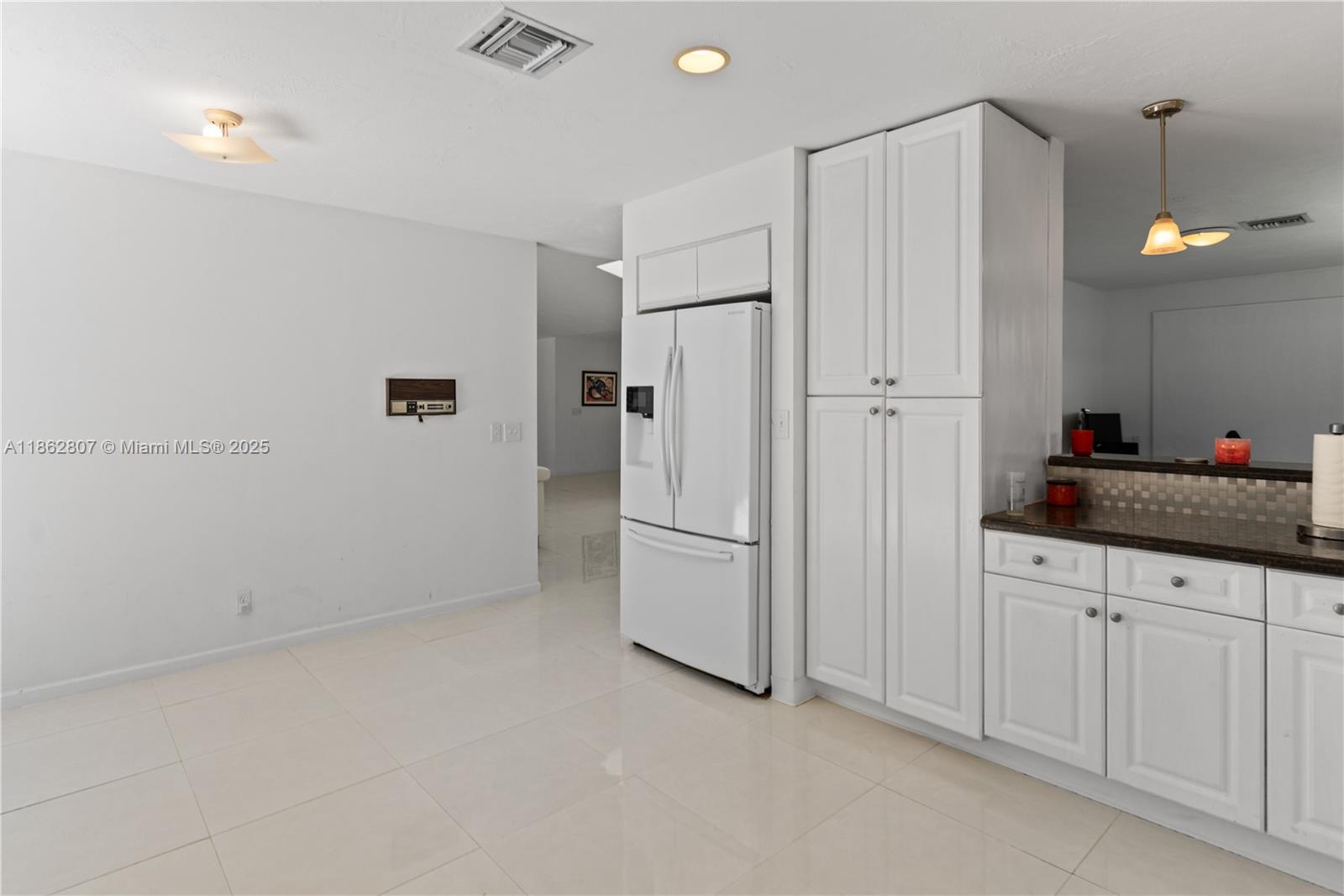 CRANBROOK LAKE ESTATES - Residential