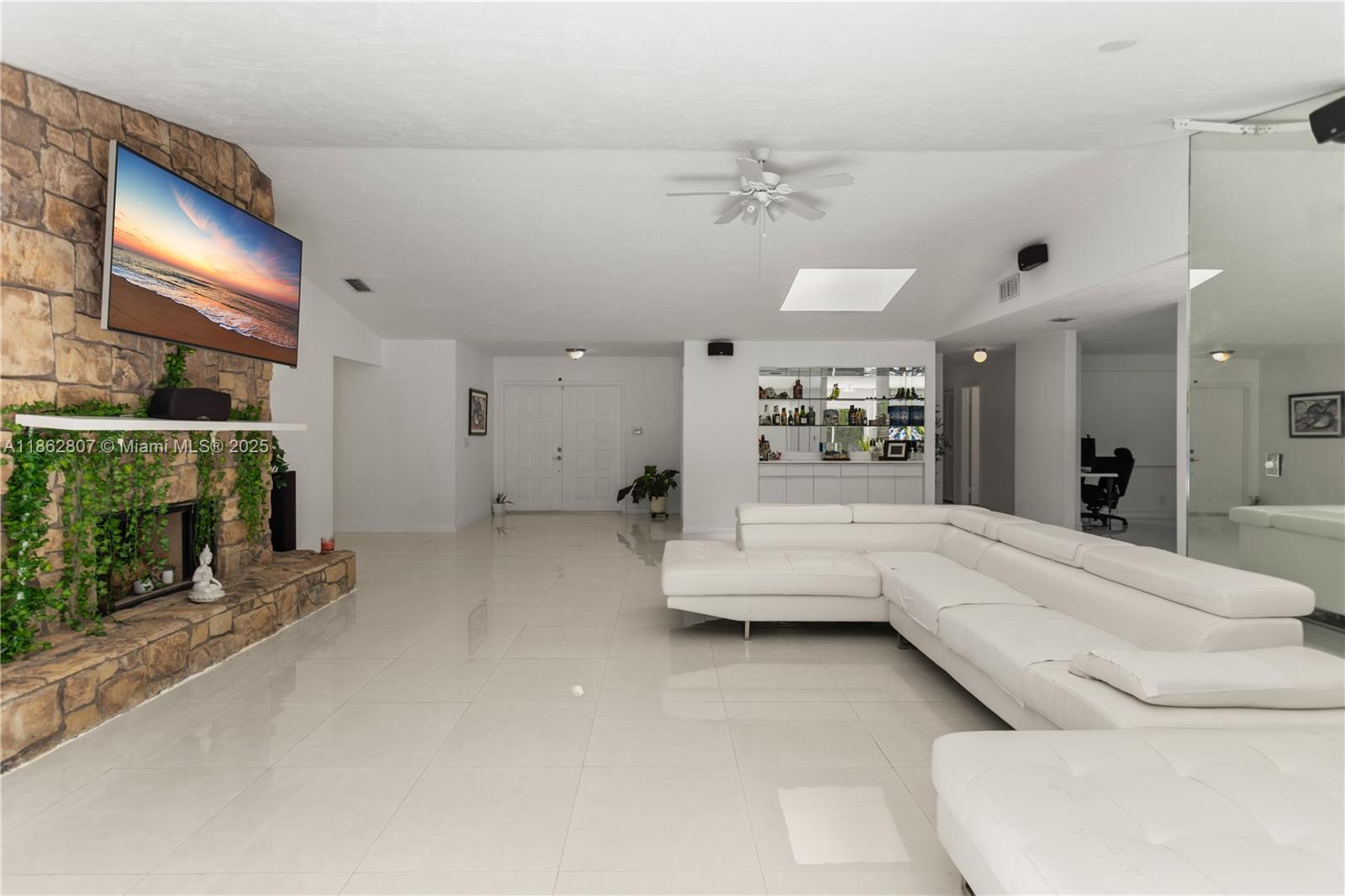 CRANBROOK LAKE ESTATES - Residential