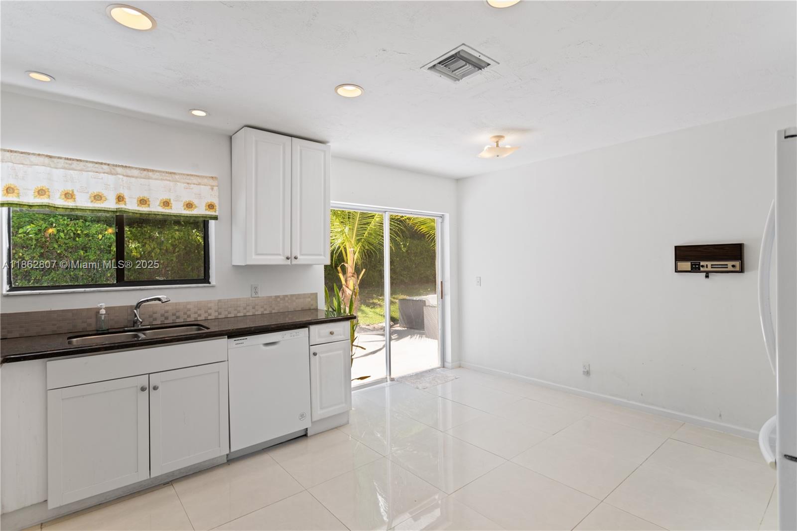 CRANBROOK LAKE ESTATES - Residential