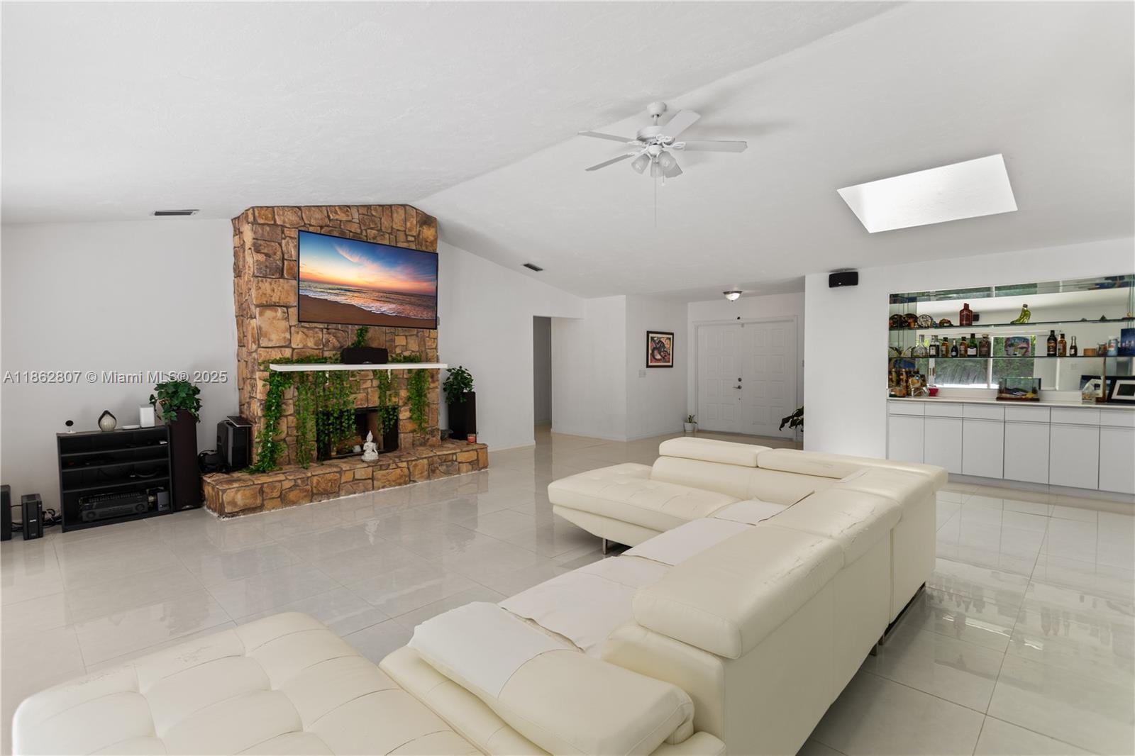 CRANBROOK LAKE ESTATES - Residential