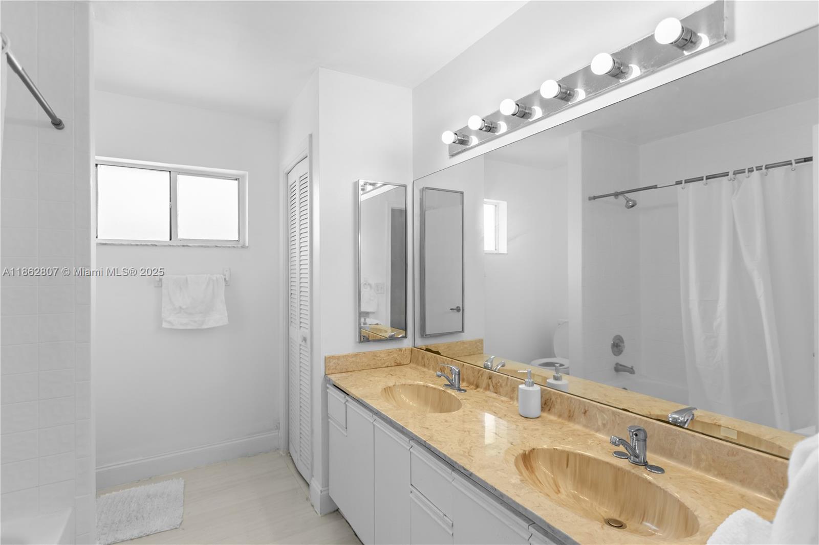 CRANBROOK LAKE ESTATES - Residential