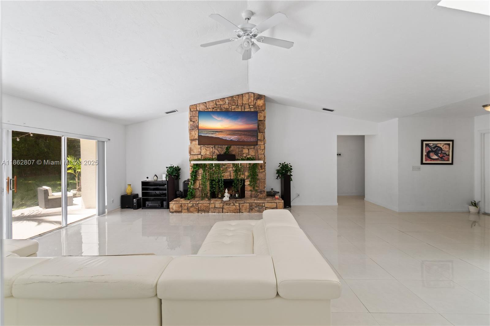 CRANBROOK LAKE ESTATES - Residential