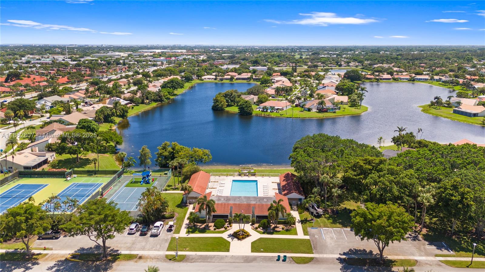 CRANBROOK LAKE ESTATES - Residential