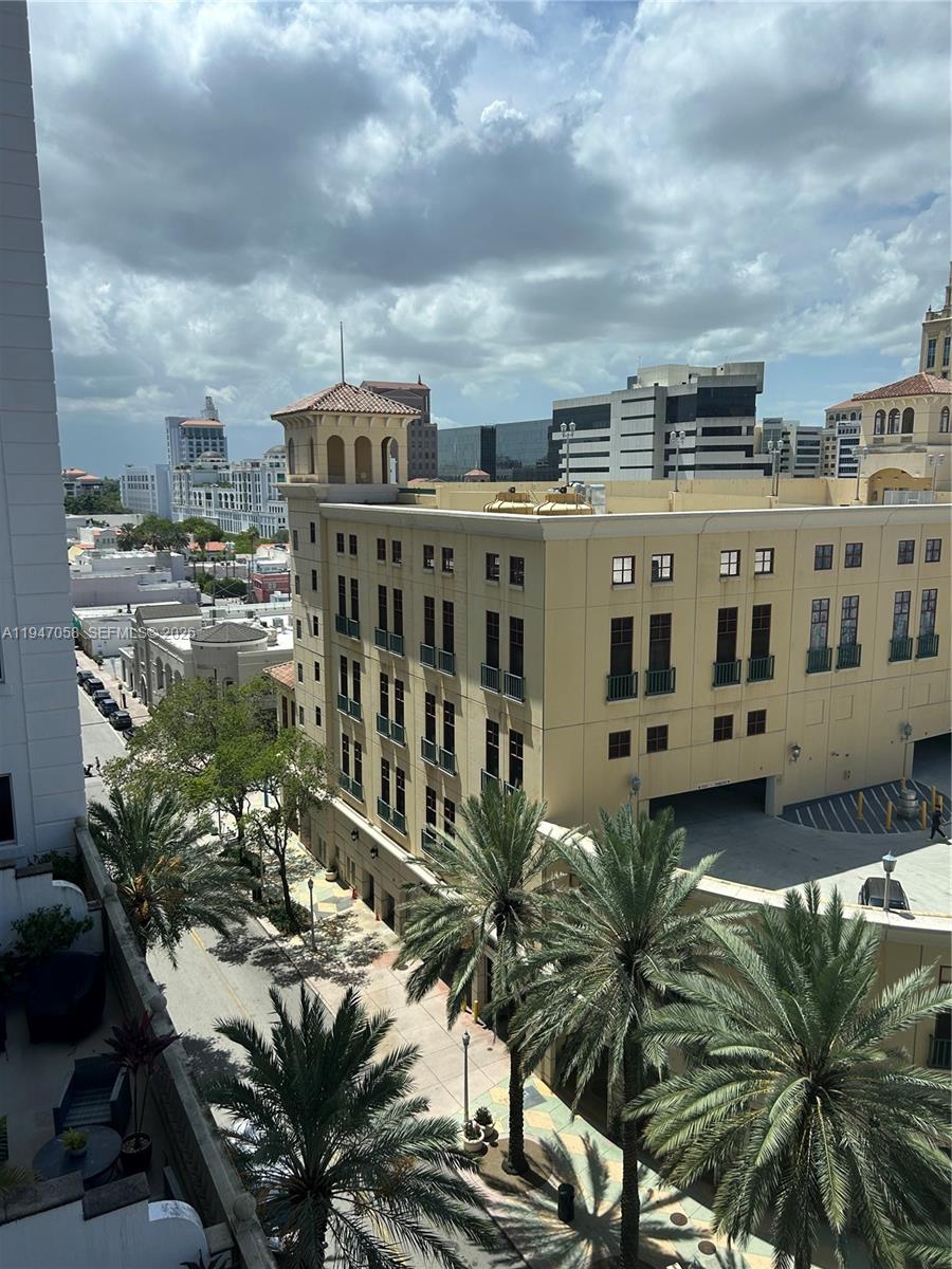 TEN ARAGON CONDO - Residential