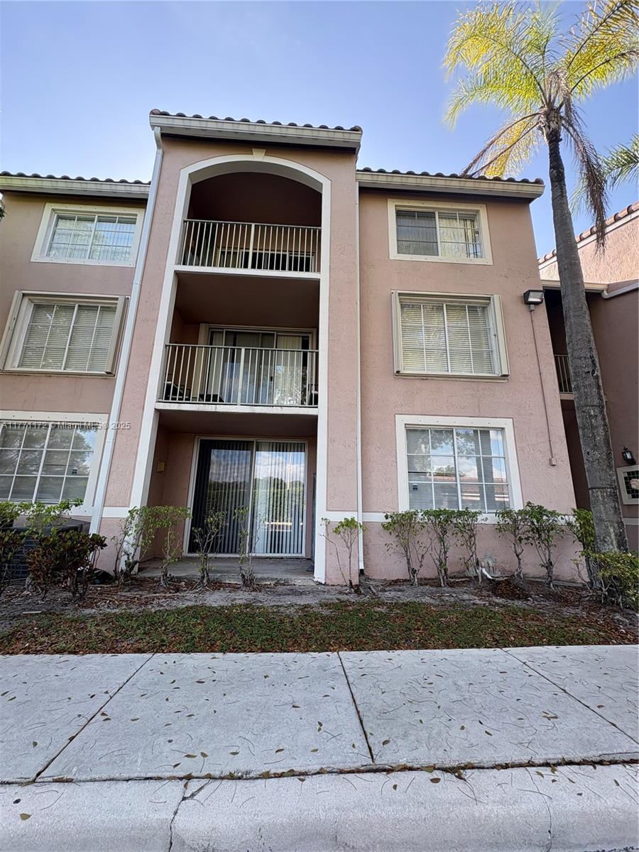 Property for Sale at 12118 Saint Andrews Pl 103, Miramar, Broward County, Florida - Bedrooms: 2 
Bathrooms: 2  - $273,500