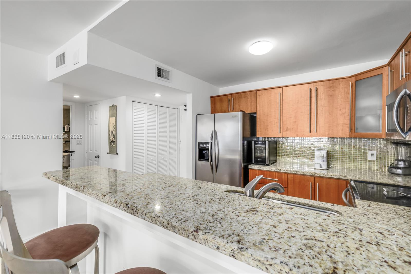 401 Ocean Dr 1024