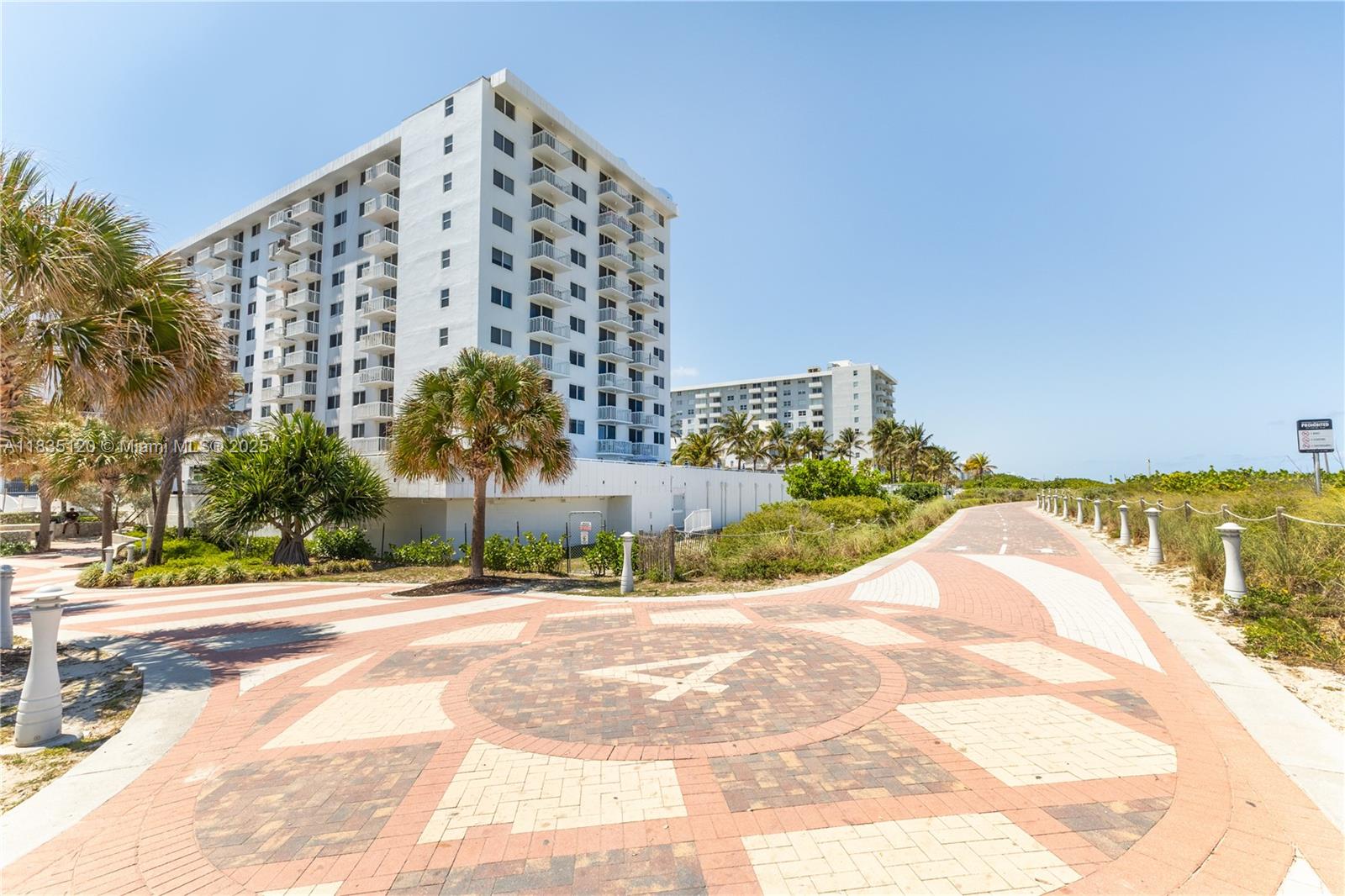 THE PRESIDENTIAL CONDO - Residential