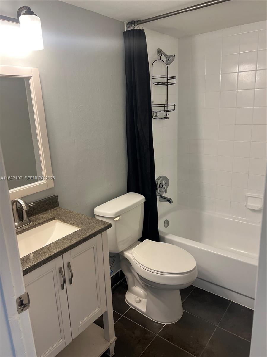 LAKES OF JACARANDA CONDO - Residential