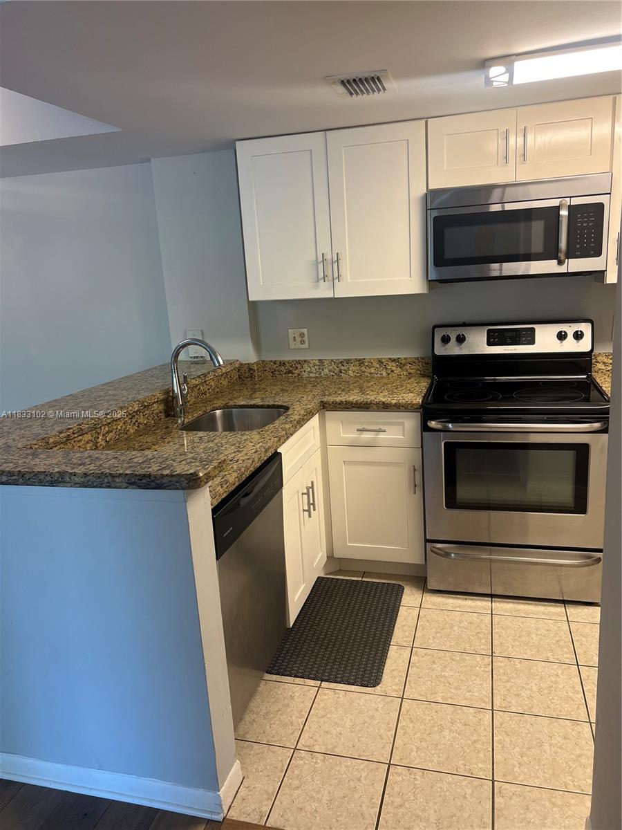 LAKES OF JACARANDA CONDO - Residential