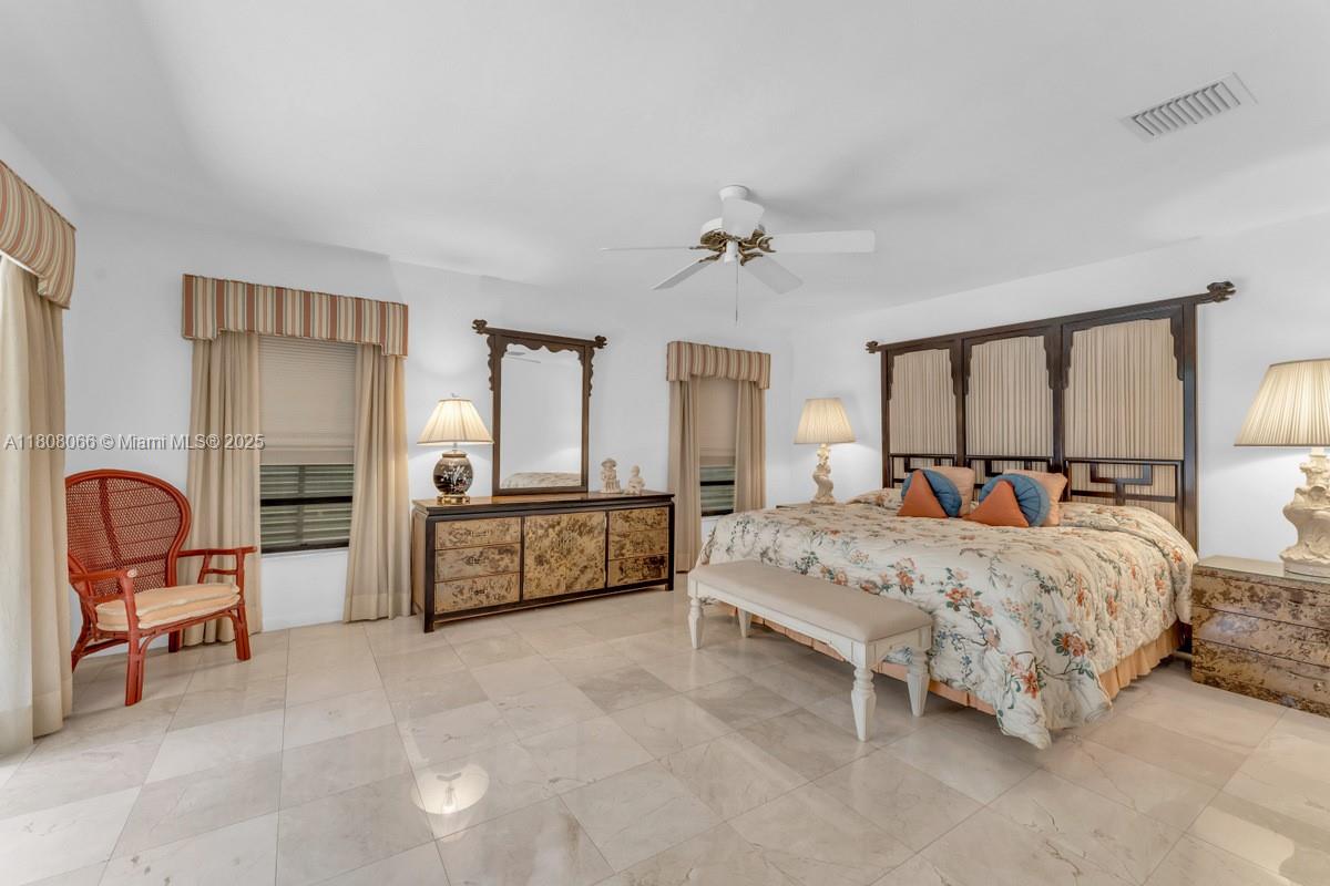 WARWICK MANOR 1ST ADDN - Residential