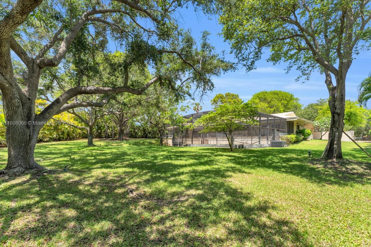 WARWICK MANOR 1ST ADDN - Residential