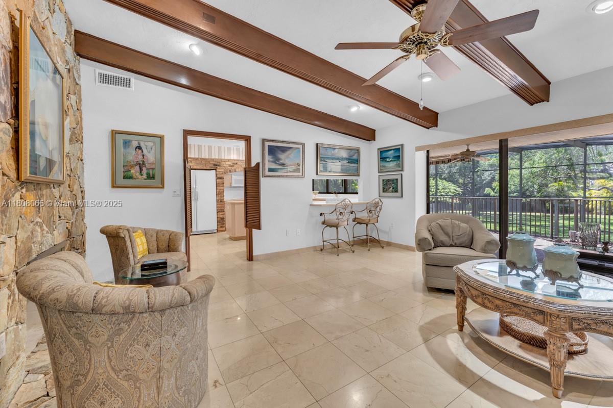 WARWICK MANOR 1ST ADDN - Residential