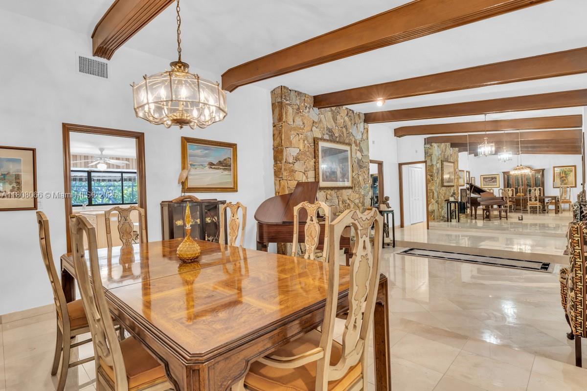 WARWICK MANOR 1ST ADDN - Residential