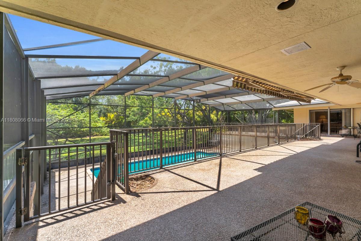 WARWICK MANOR 1ST ADDN - Residential