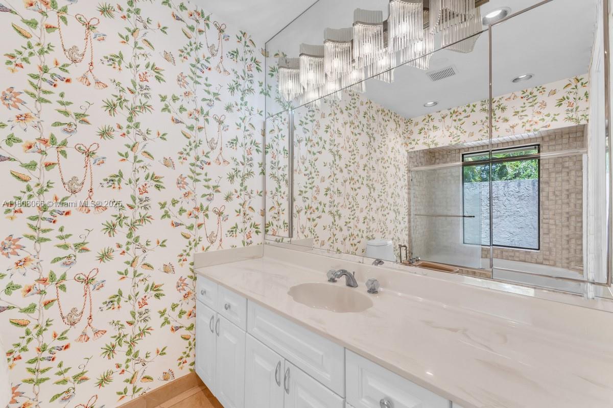 WARWICK MANOR 1ST ADDN - Residential