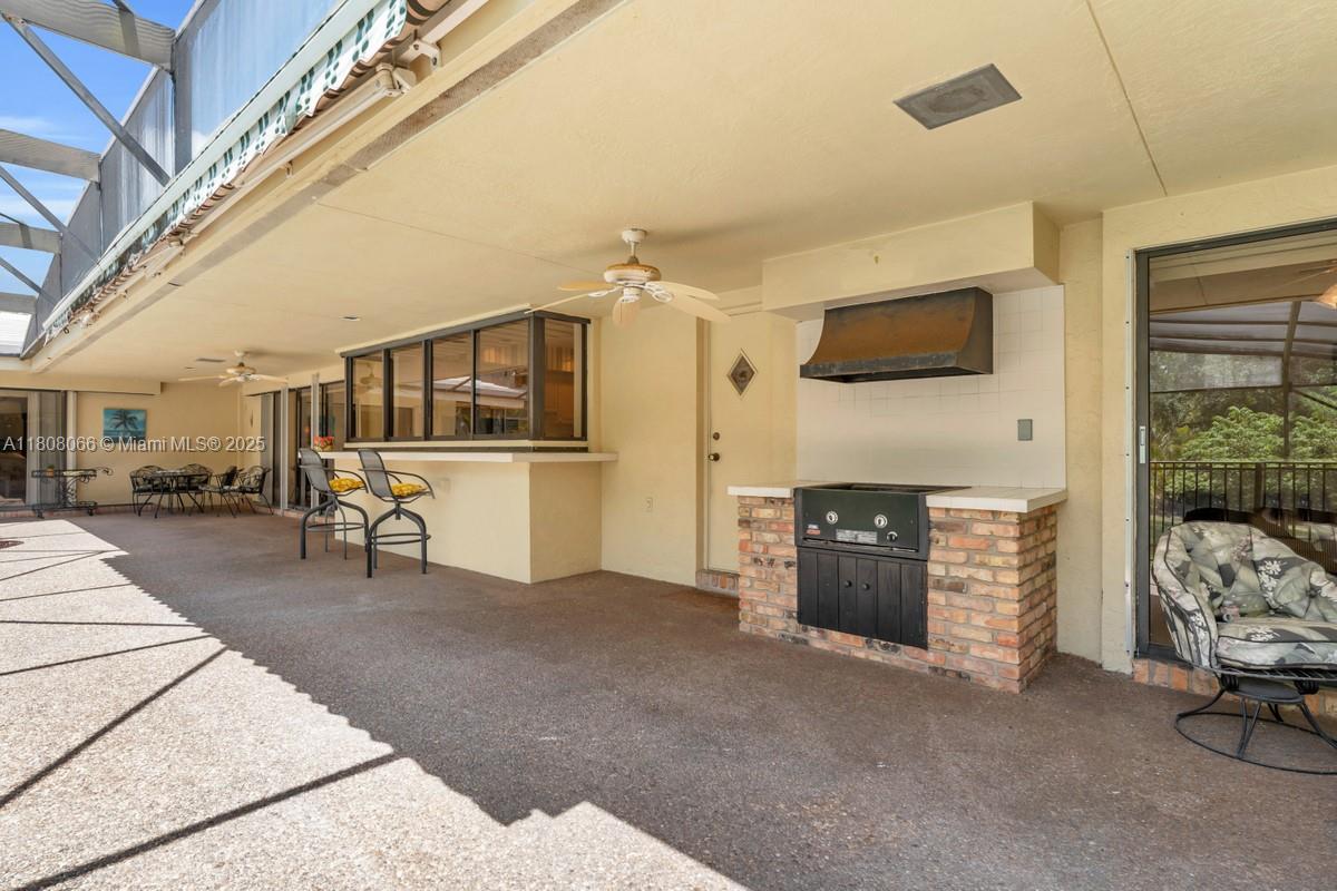 WARWICK MANOR 1ST ADDN - Residential