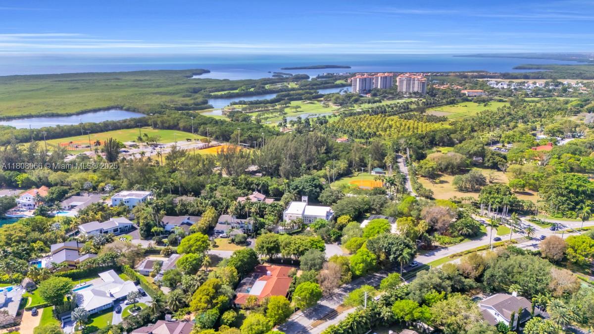 WARWICK MANOR 1ST ADDN - Residential