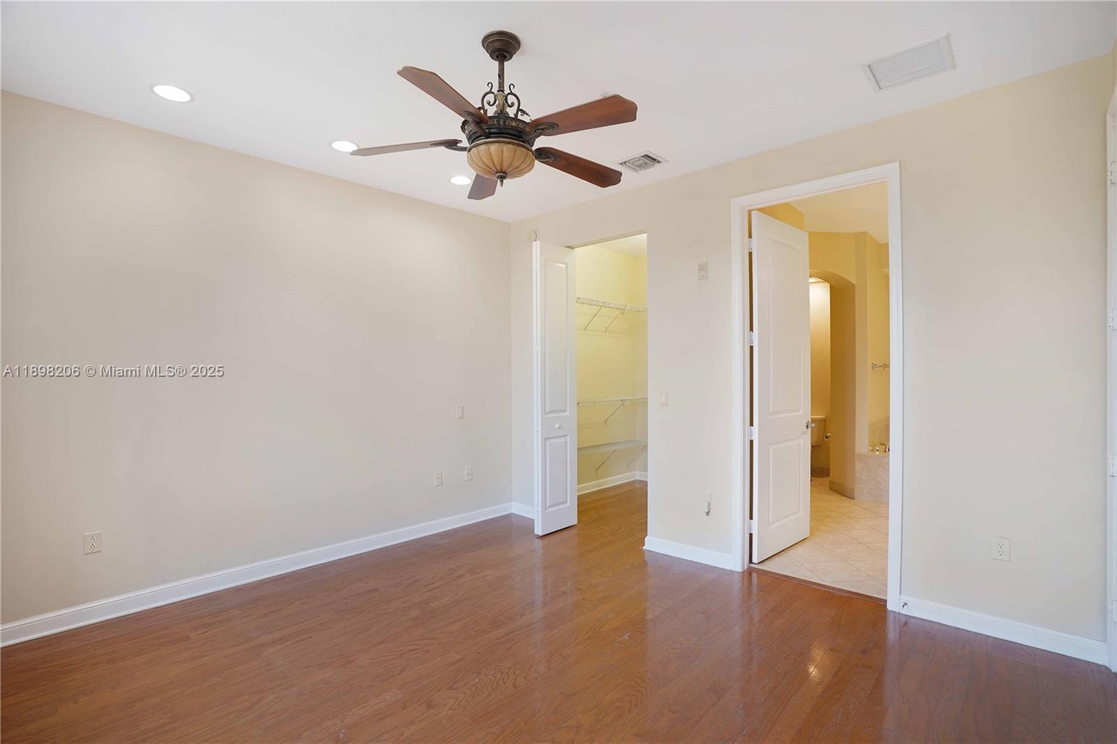 VILLA BIARRITZ CONDO - Residential