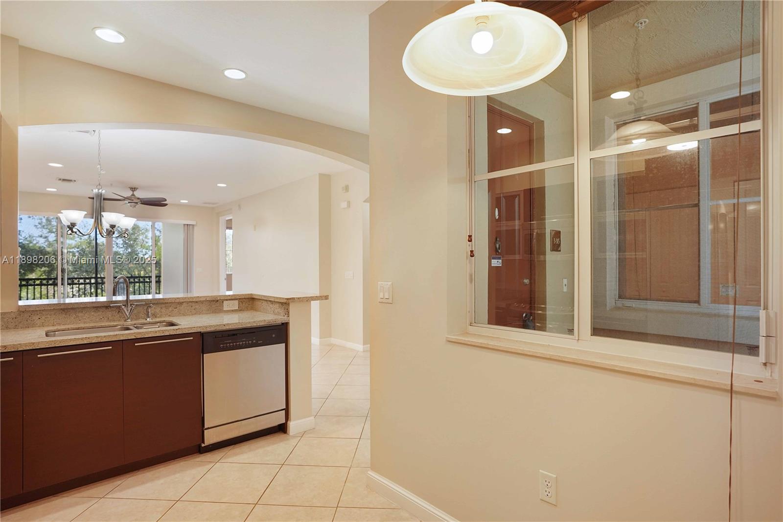 VILLA BIARRITZ CONDO - Residential