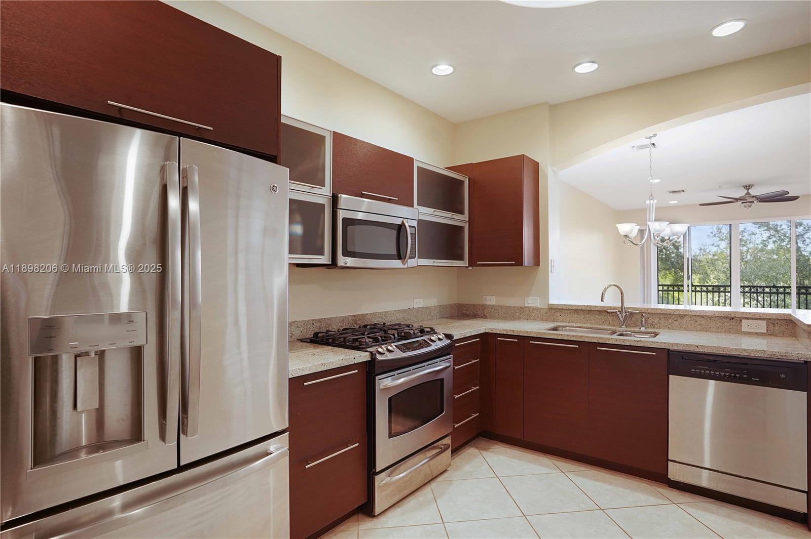 VILLA BIARRITZ CONDO - Residential