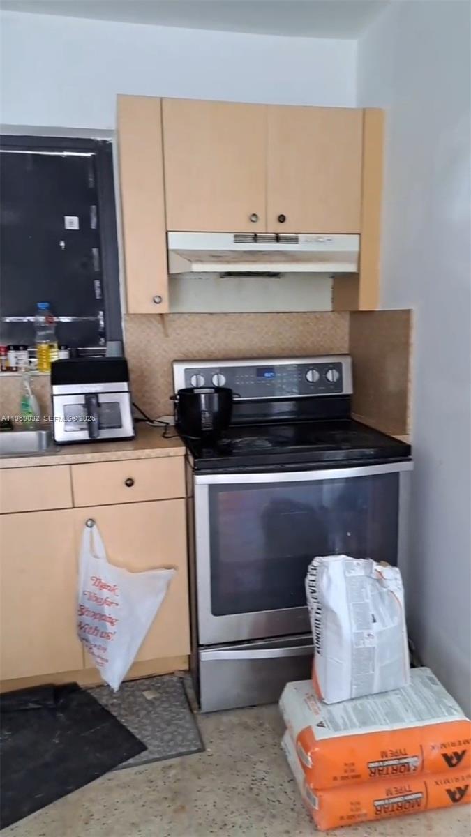 LAWRENCE EST LAND COS SUB - Residential Income