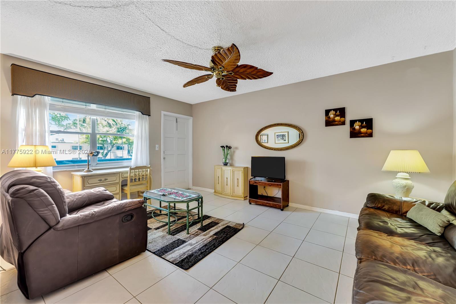 Rental Property at 2458 Polk St 206, Hollywood, Broward County, Florida - Bedrooms: 1 
Bathrooms: 1  - $1,300 MO.