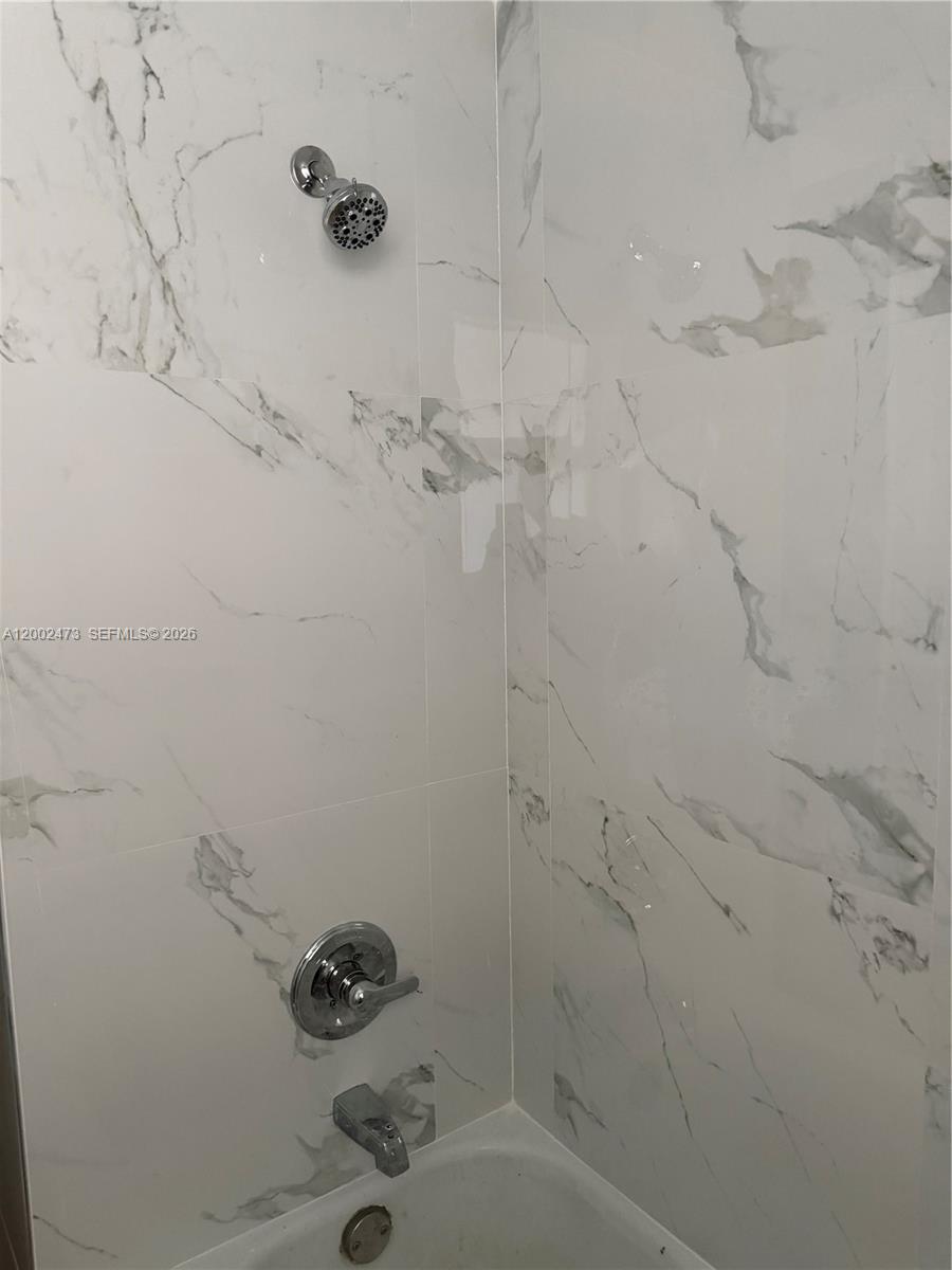 GOLDEN ISLES CONDO APTS - Residential Lease