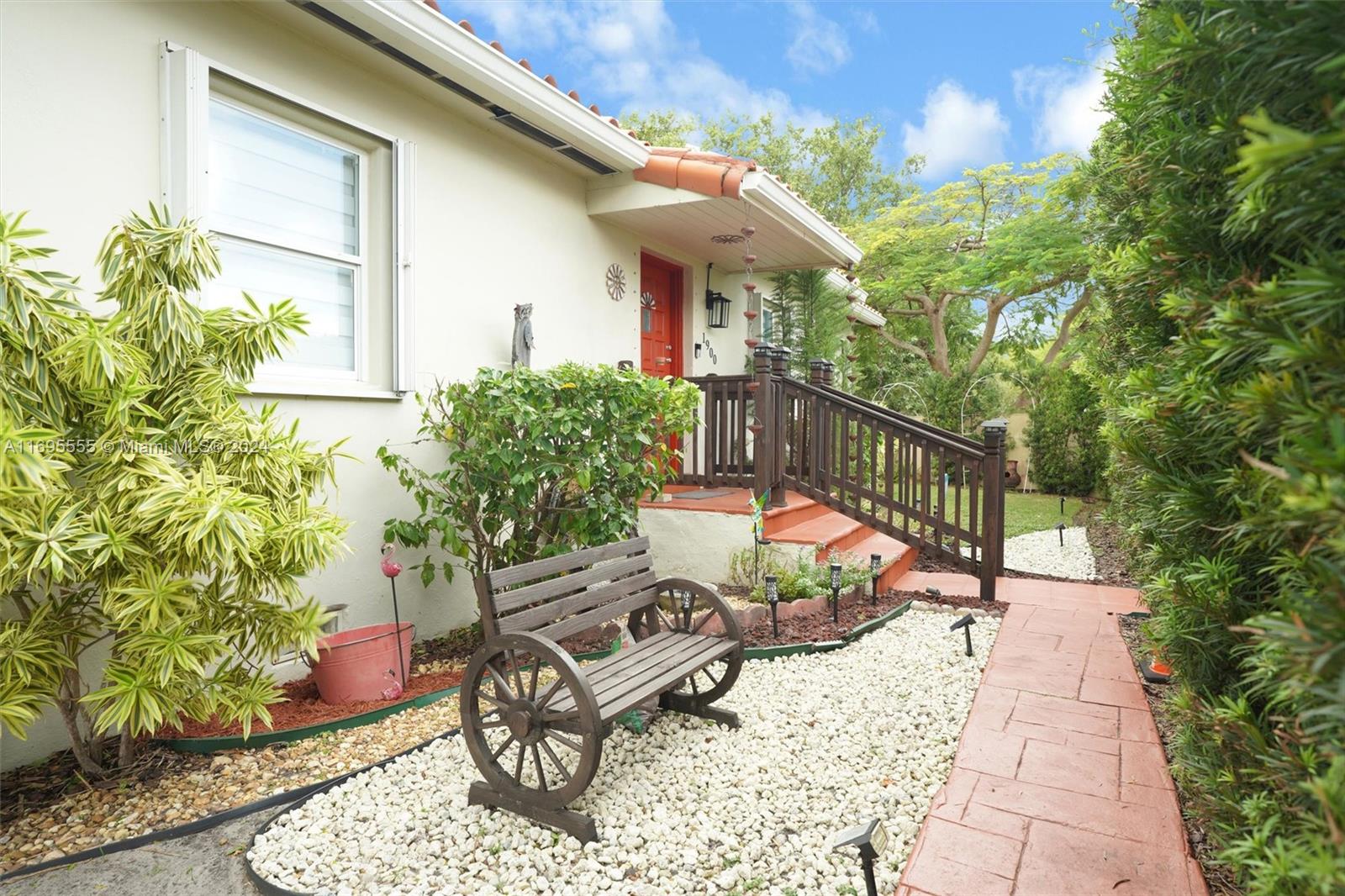 SAWYER & ROBERTS ADDN - Residential