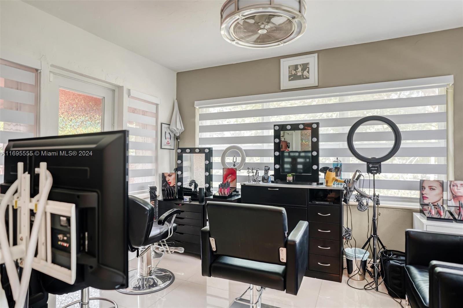 SAWYER & ROBERTS ADDN - Residential