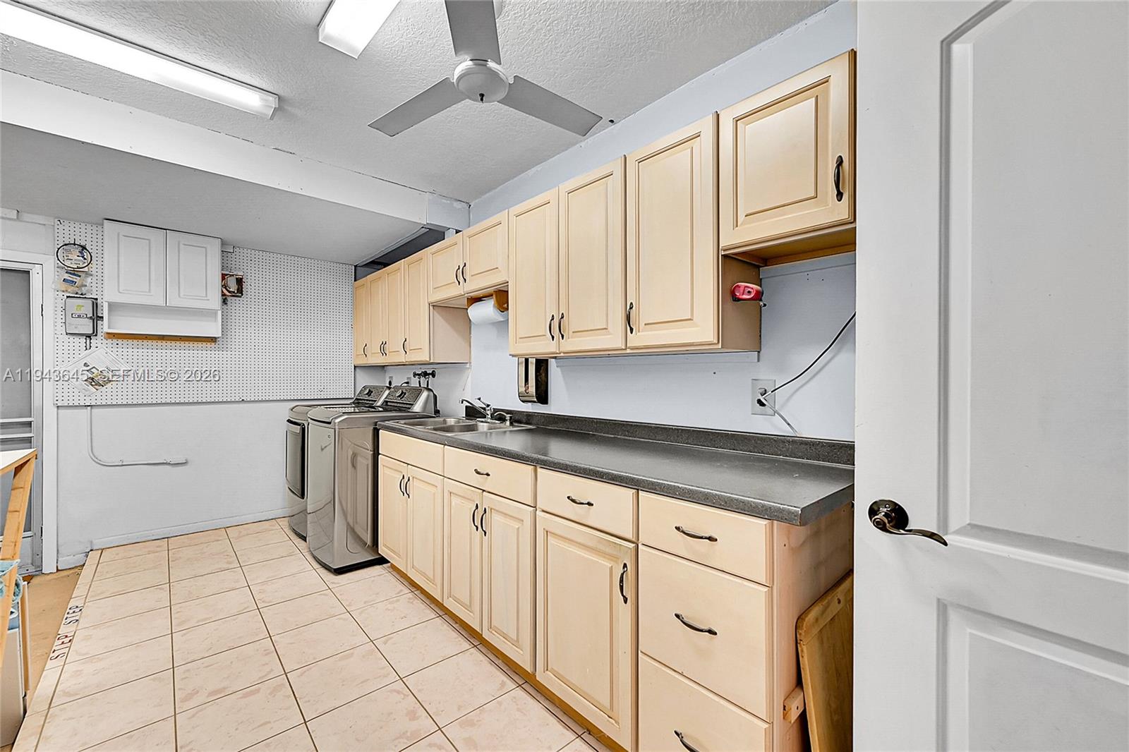 PEMBROKE LAKES SEC 2 - Residential