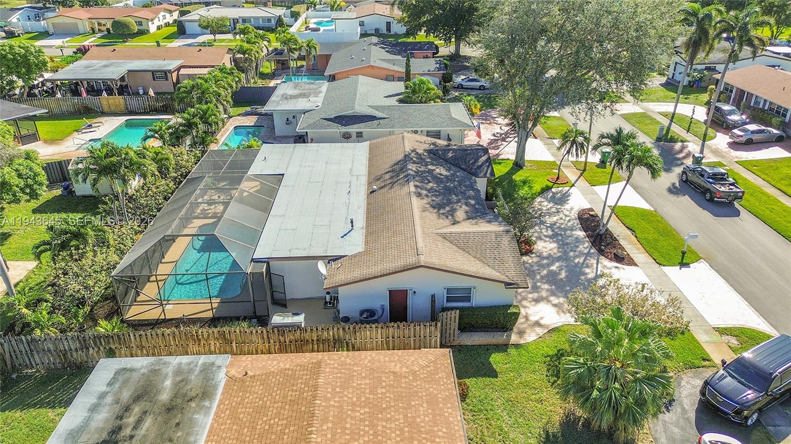 PEMBROKE LAKES SEC 2 - Residential