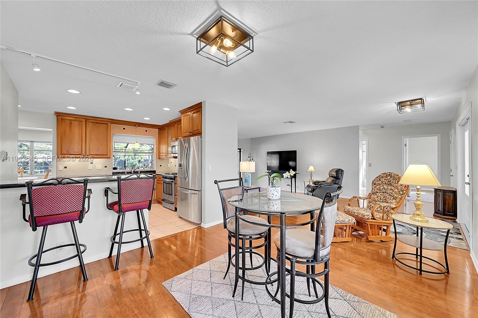 PEMBROKE LAKES SEC 2 - Residential