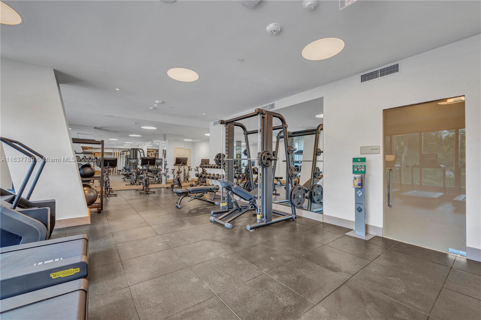 COCONUT GROVE - Residential