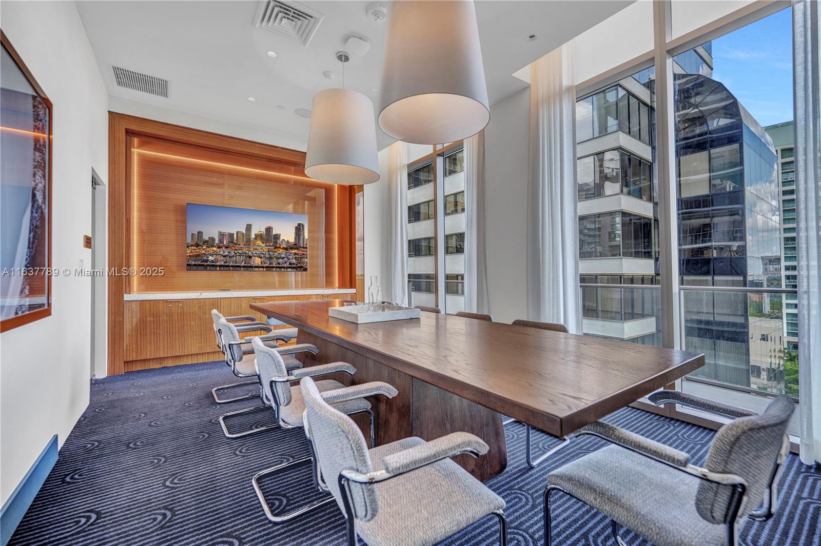 COCONUT GROVE - Residential