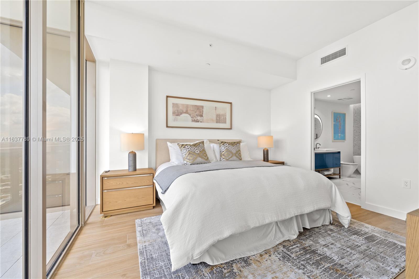COCONUT GROVE - Residential