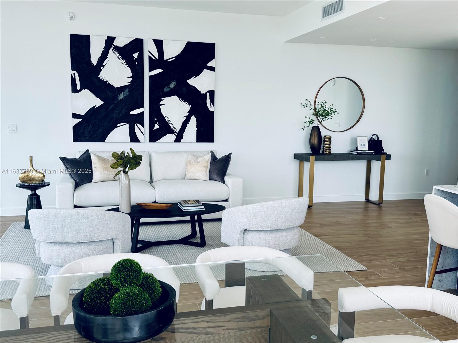 COCONUT GROVE - Residential