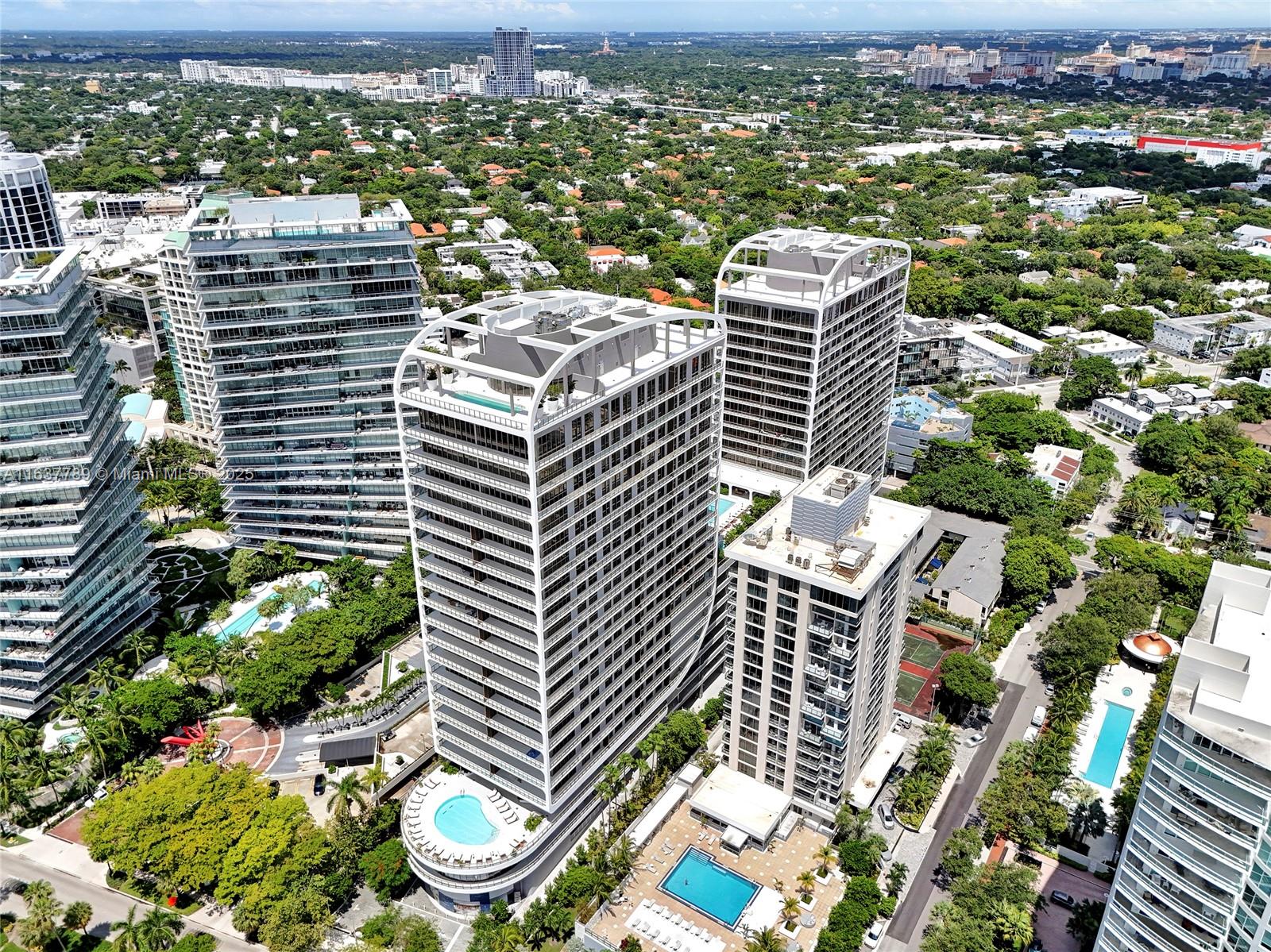 COCONUT GROVE - Residential