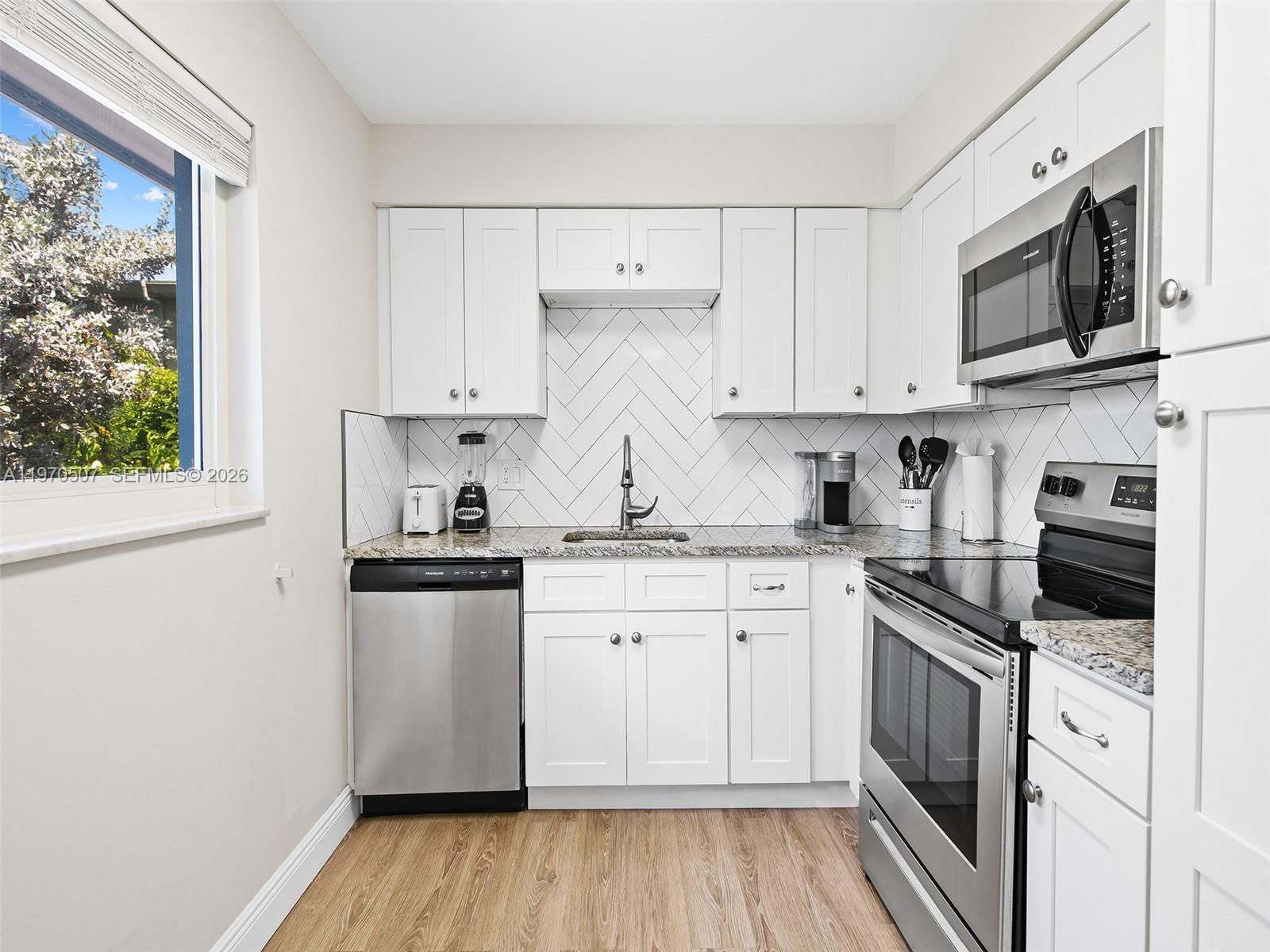 HILLSBORO SHORES SEC - Residential Income