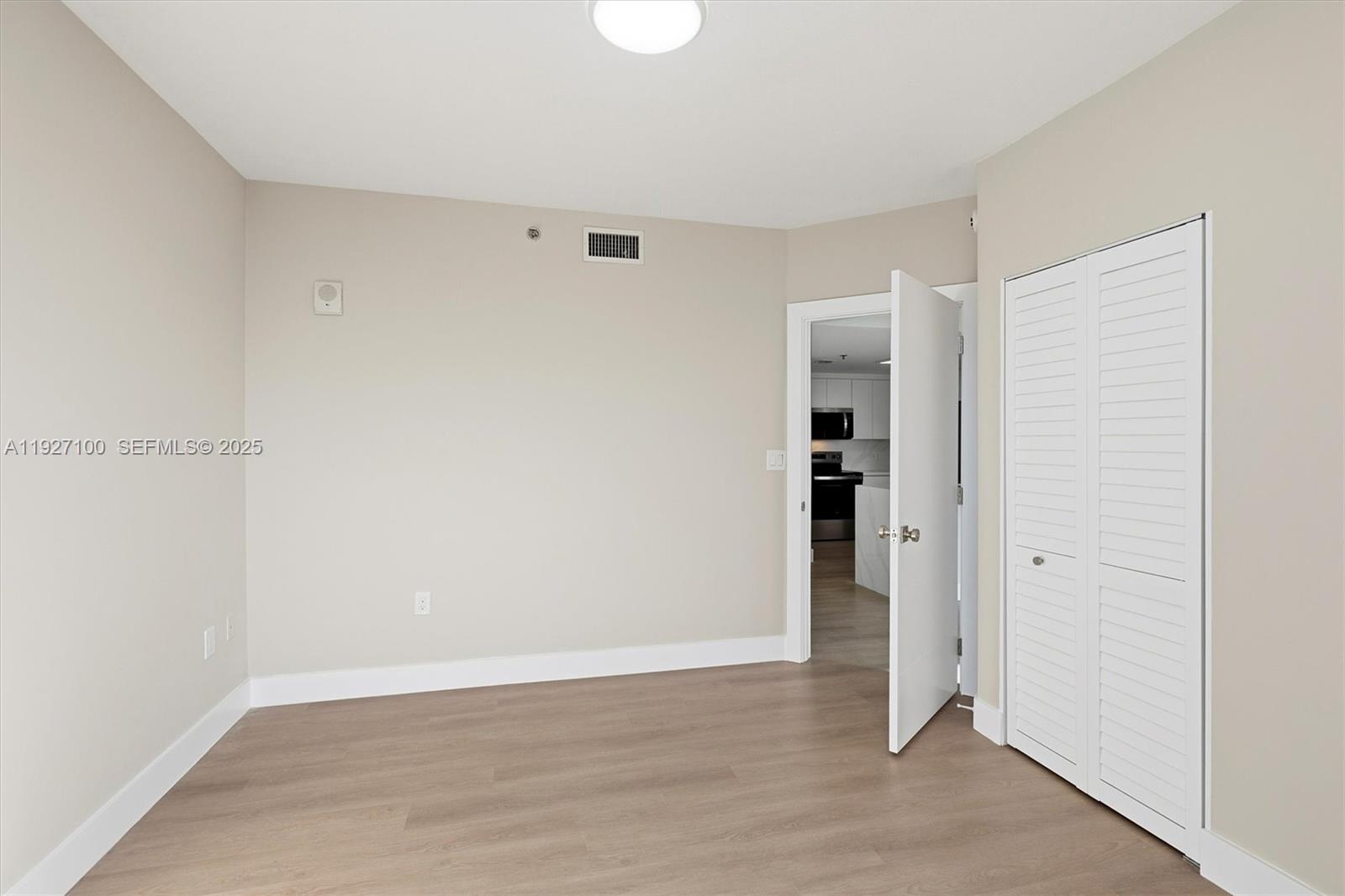 CORAL SEA VIEW CONDO - Residential