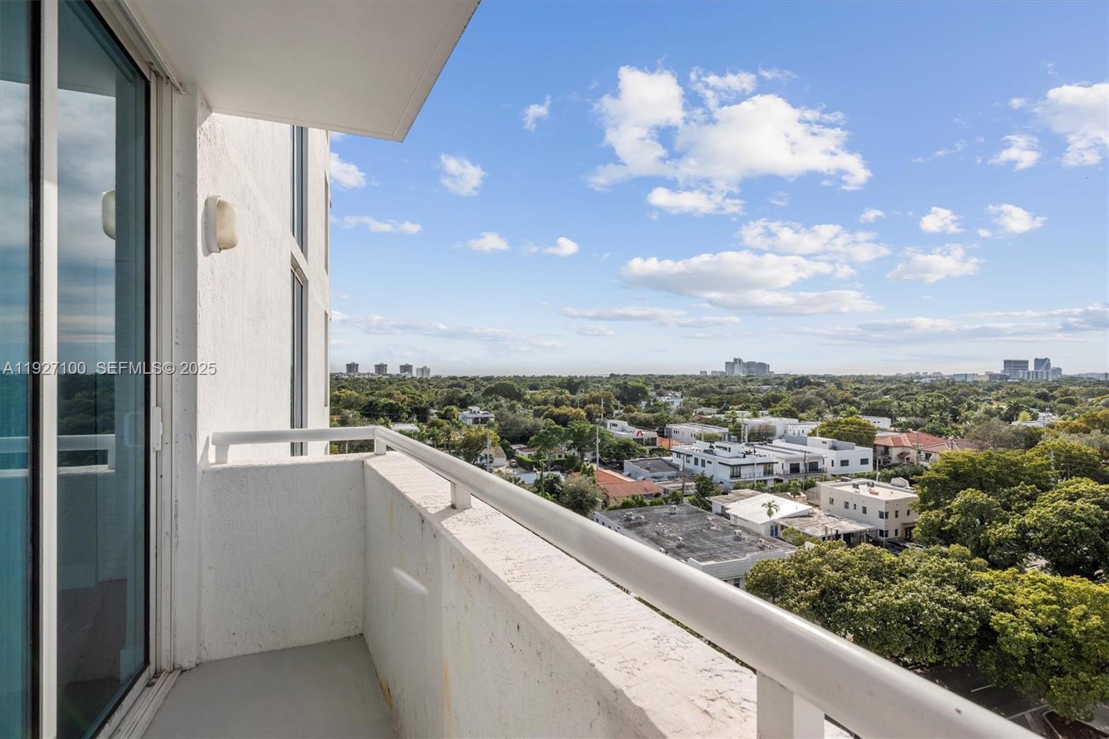 CORAL SEA VIEW CONDO - Residential